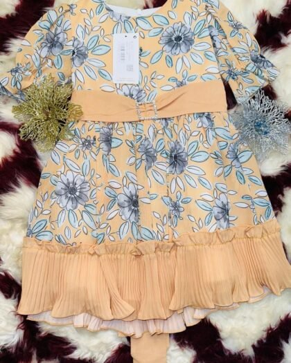 Robe Fille Printanière – Motifs Floraux Pêche & Bleu avec Ceinture et Volants