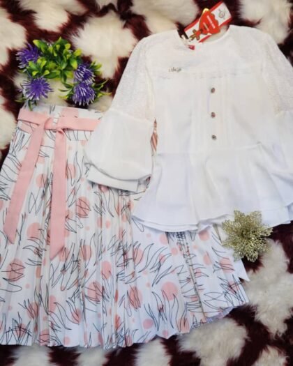 Ensemble Fille Élégant – Blouse Blanche Volantée & Jupe Imprimée Rose avec Nœud